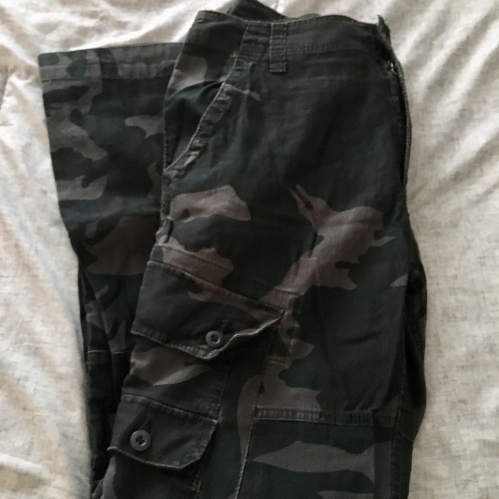 Men’s Dark Camo Cargo Pants